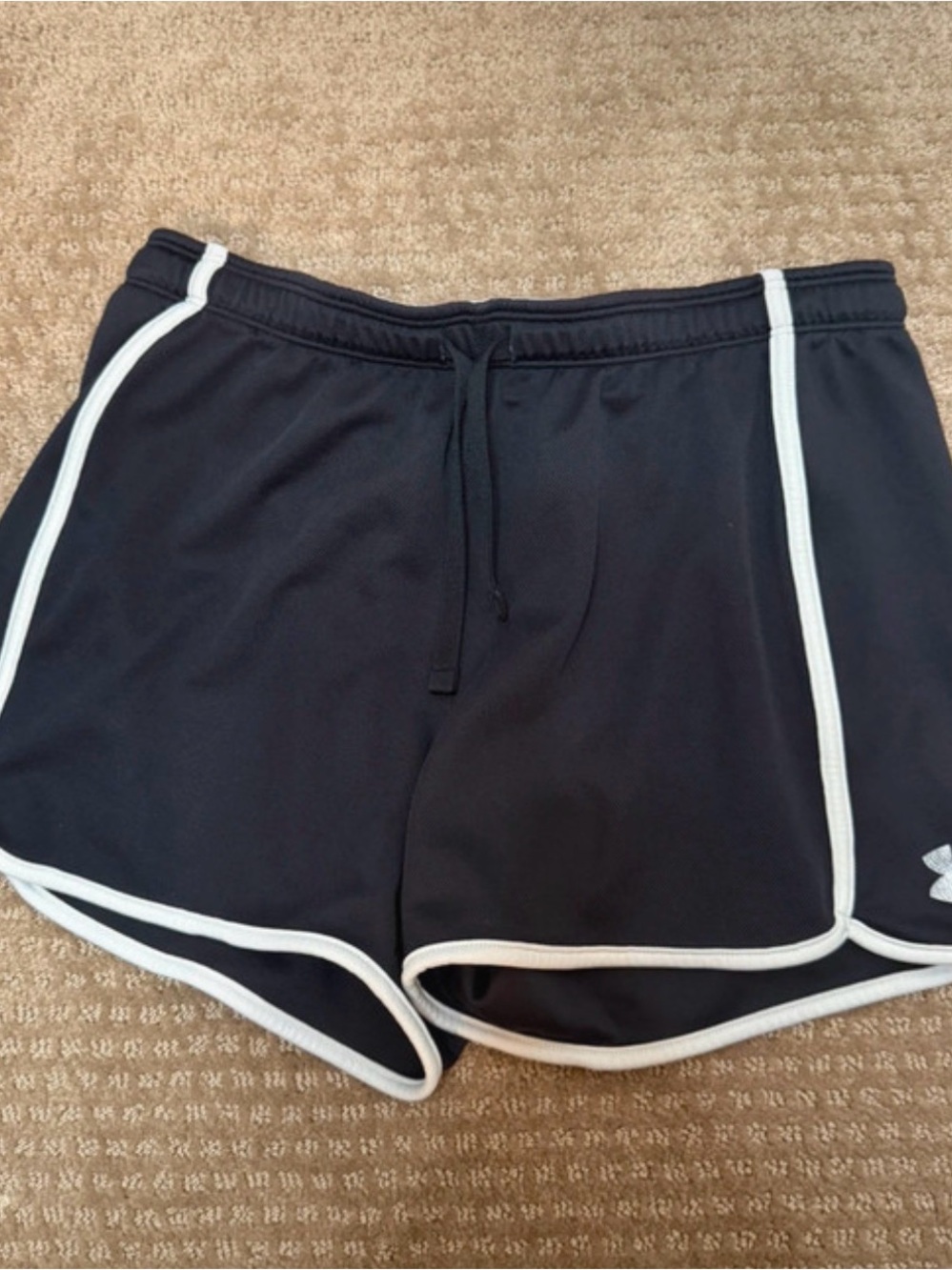 Under Armour Womens HeatGear Running Shorts Black White Dolphin Hem‎ Small